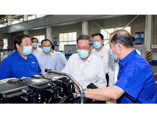 李強(qiáng)總理：加快充電樁建設(shè)！